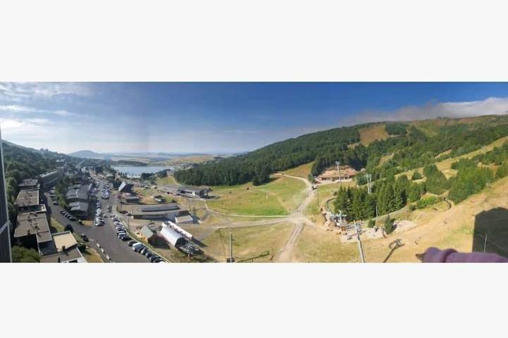 7 couchages + bébé, sur les pistes in Super Besse, Besse-et-Saint-Anastaise