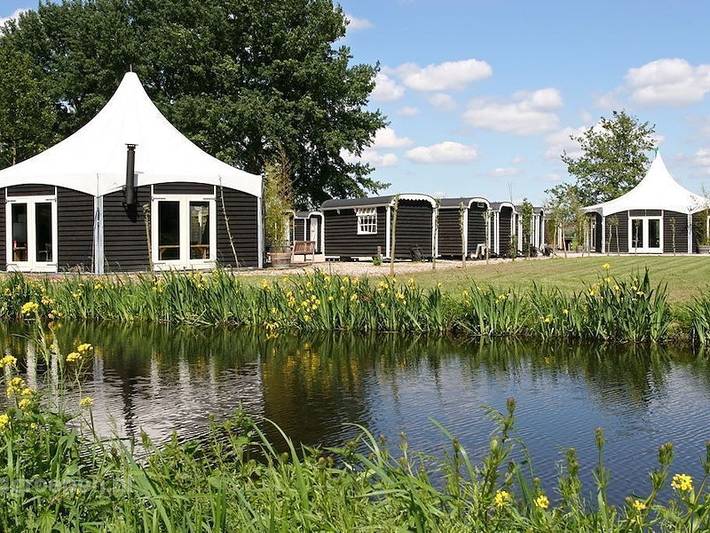 Hotel voor 32 personen, with balkon/terras and sauna as well as terras in Provincie Utrecht