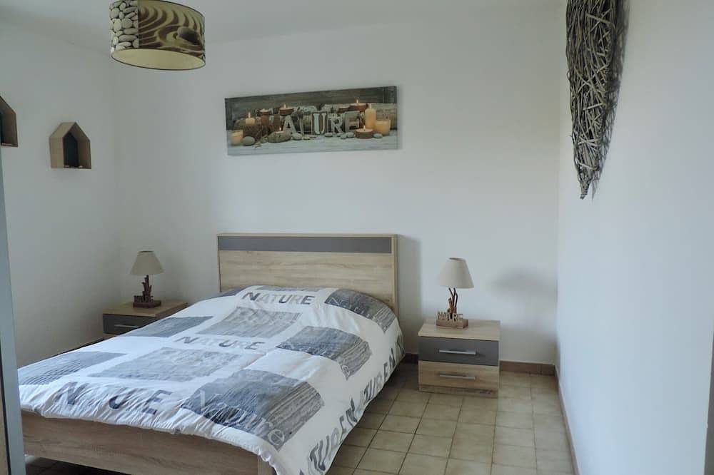 Villa 5 chambres dans le massif d’Uchaux - piscine privée et vaste jardin in Uchaux, Vaucluse