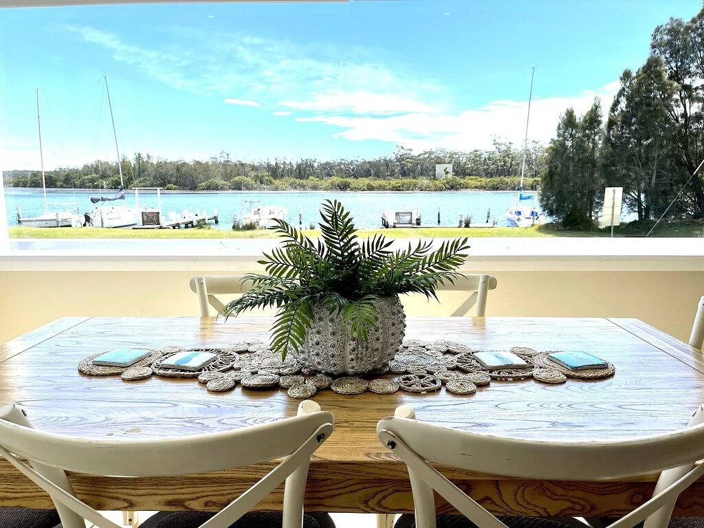 Riverbank Cottage - Waterfront in Sussex Inlet, New South Wales