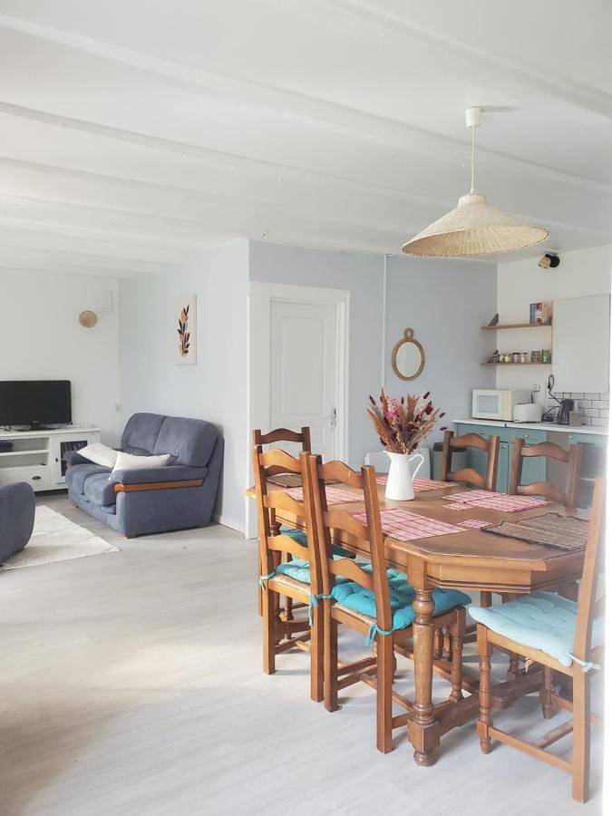 Three-Bedroom House in Plessala, Cotes-d'Armor