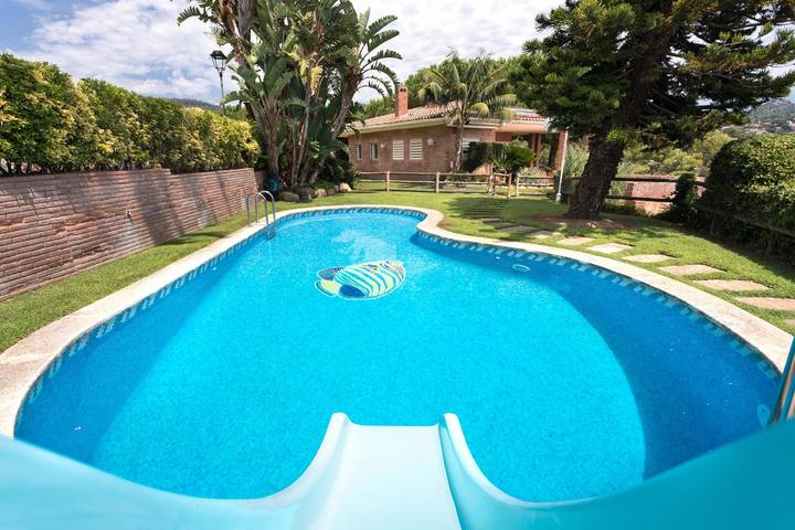 Chalet para 9 personas, con vistas al mar además de jardín y terraza - 1