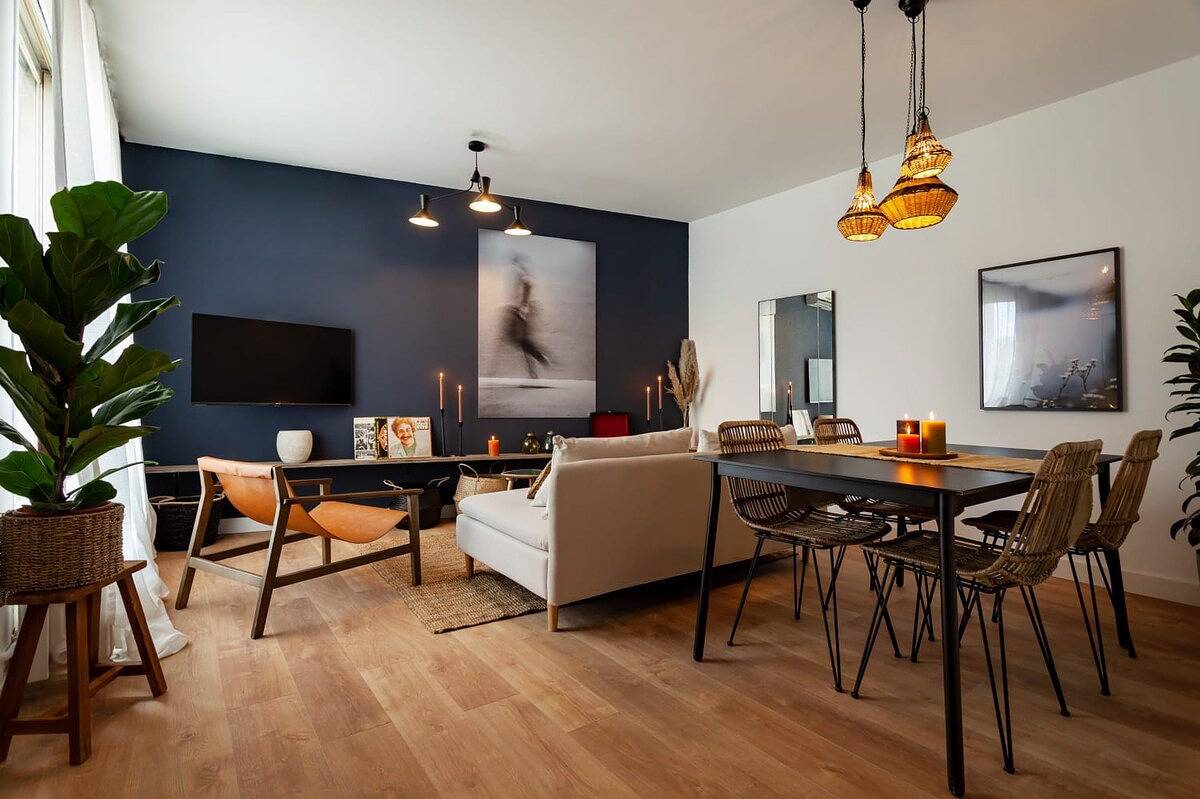 Entire apartment, Plaza Catalunya cozy 4 Bedroom  in Barri Gòtic, Barcelona
