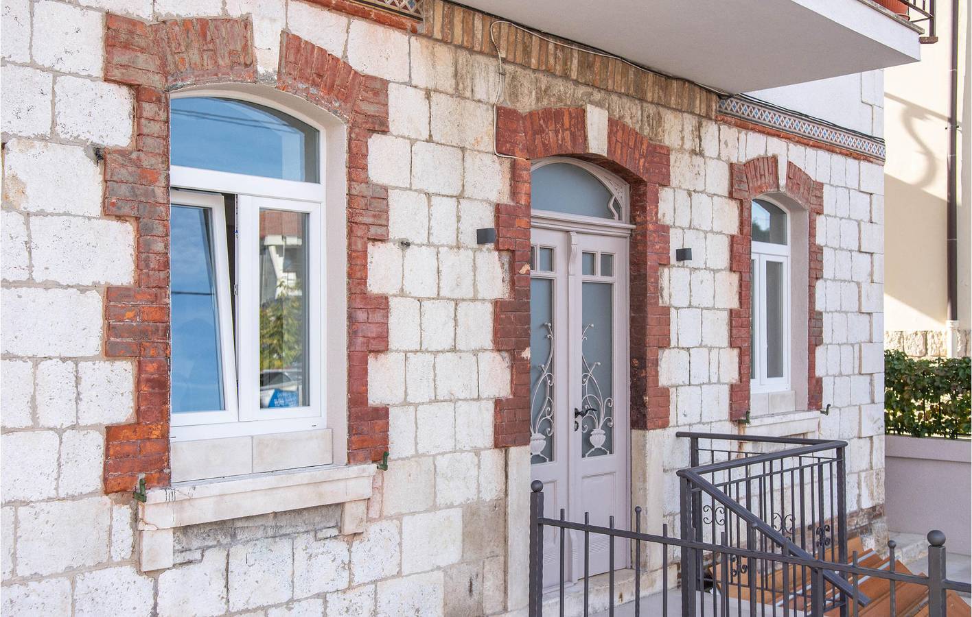 Appartement de vacances entier, Charmant appartement à 1,5 km de la plage : un logement confortable avec terrasse et équipements modernes in Split, Split-Dalmatie