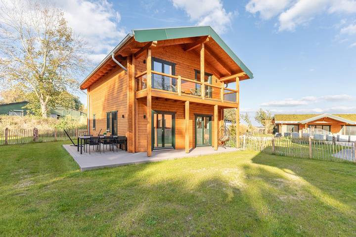 Ferienhaus für 6 Personen, mit Whirlpool und Terrasse sowie Garten und Sauna in Tönning