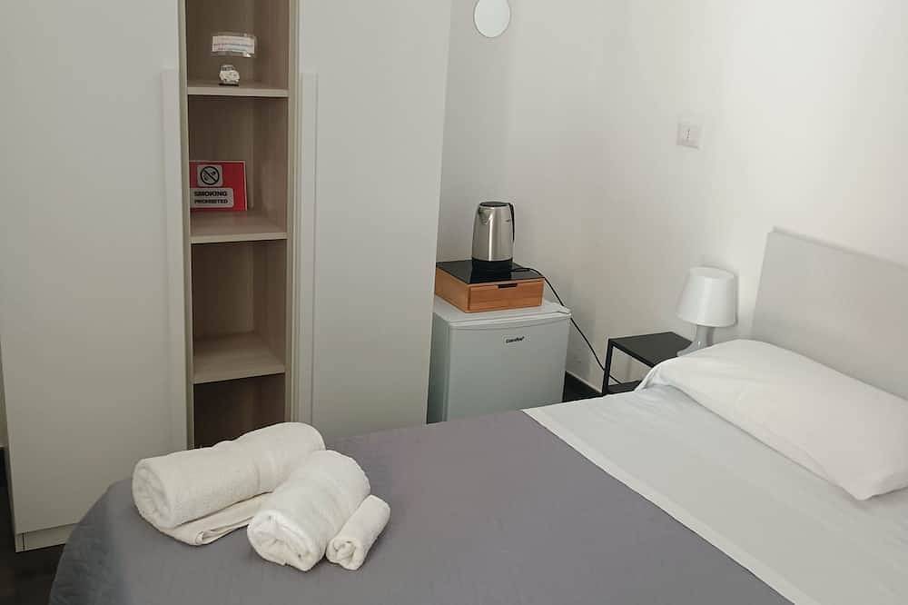 Apartamento entero, Cozy 2-bedroom corporate apartment in welcoming Cosenza with Wifi in Cosenza, Provincia de Cosenza