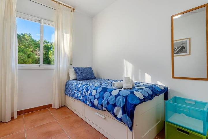 Apartamento entero, Apartamento con piscina y vistas mar a 200m playa in Caleta de la Soledat (Terres de l'Ebre), La Ametlla de Mar