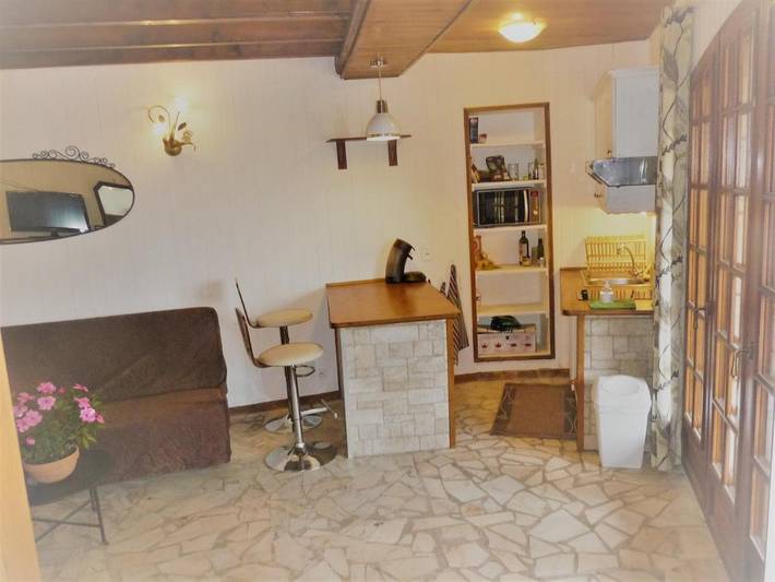 Location de vacances pour 7 personnes, avec vue ainsi que piscine et terrasse, animaux acceptés à Taluyers - 4