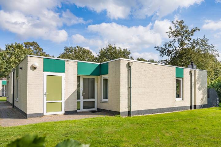 Bungalow für 6 Personen, mit Sauna und Pool sowie Terrasse und Garten - 1