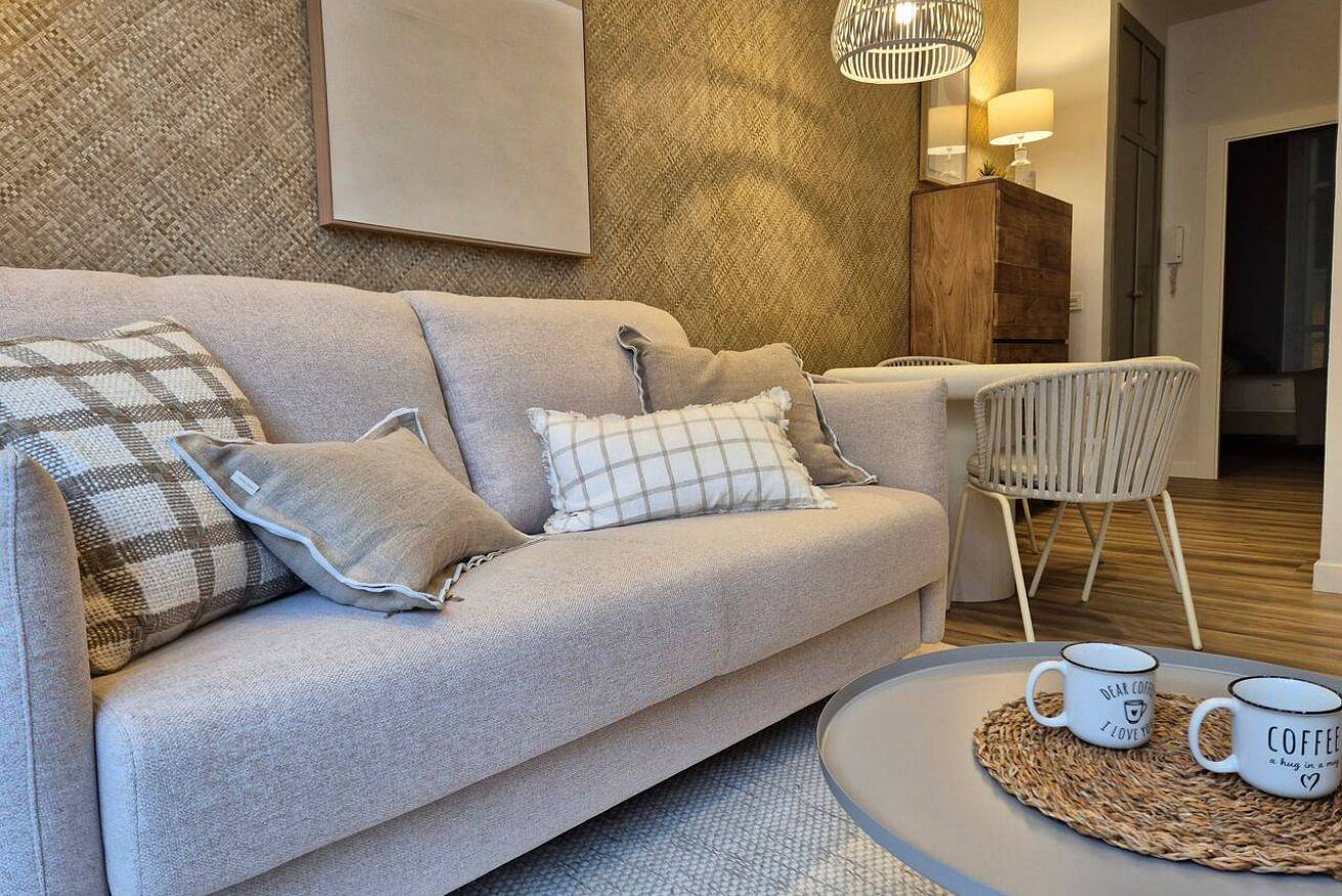 Ganze Wohnung, Charming Apartment with Wi-Fi, Kitchen & Washer/Dryer in Oviedo, Cordillera Cantábrica