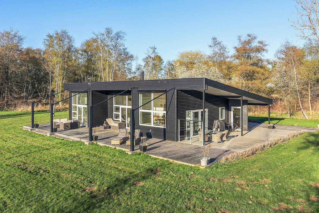 Modernes Ferienhaus mit eigenem Wald in Vejby in Vejby, Kattegat Küste