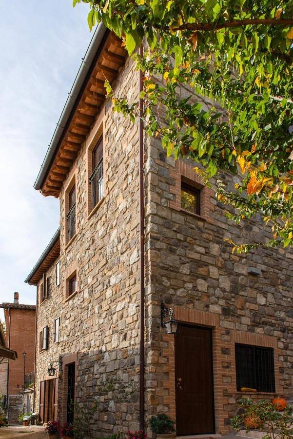 Locanda della Rocca in San Ginesio, Parco nazionale dei Monti Sibillini