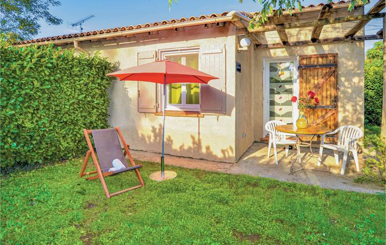 Aparcamiento, piscina, jardín e Internet - ¡Alquile nuestro apartamento! in Arlés, Costa mediterránea (Francia)