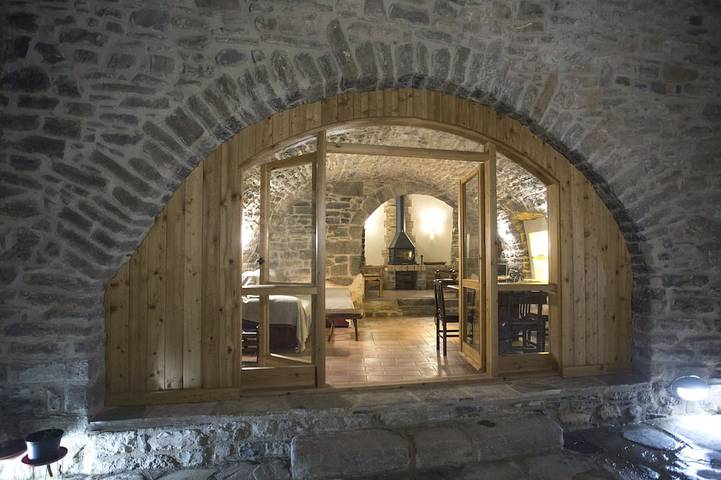 Gîte pour 5 personnes, avec terrasse à Aínsa - 2