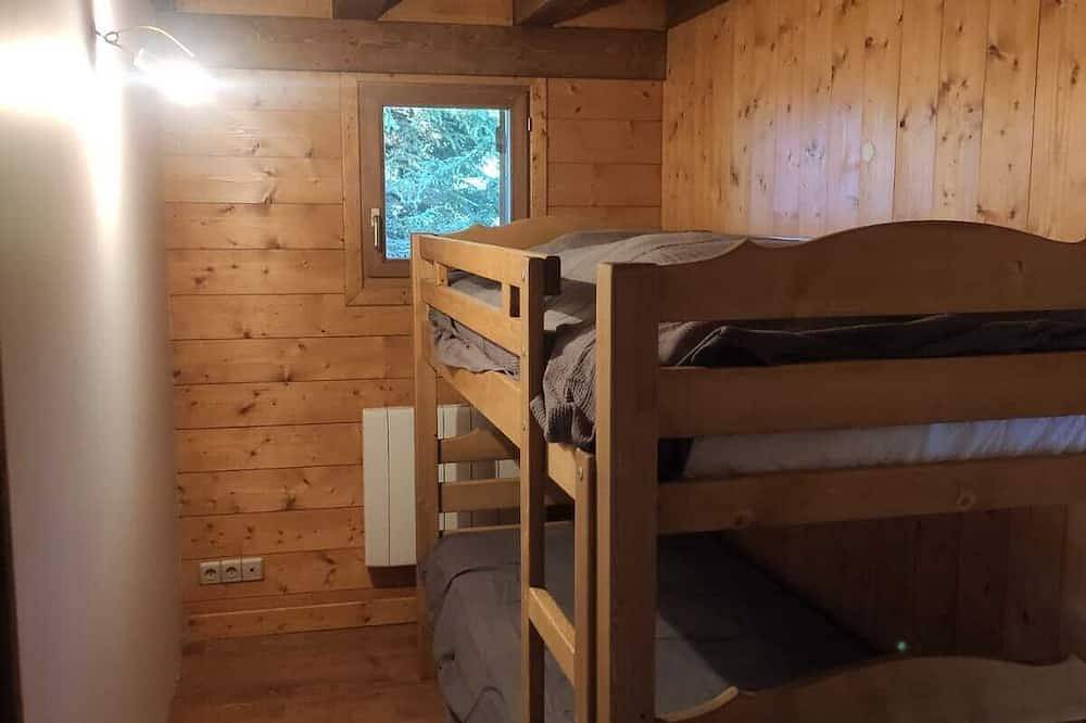 Nice family chalet, close to Les Saisies, Les Contamines, very easy access in Villard-sur-Doron, Albertville en omgeving
