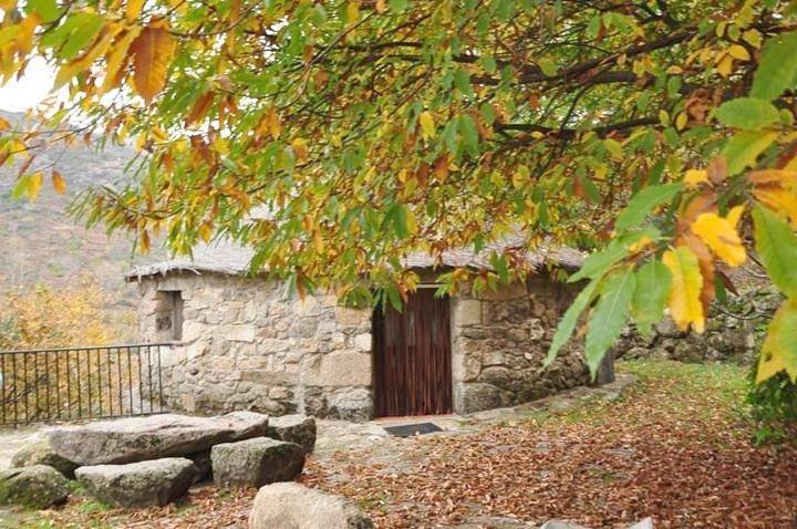 Casa rural con piscina para 2 personas, con Balcón y Terraza además de Jacuzzi y Jardín en Provincia de Cáceres