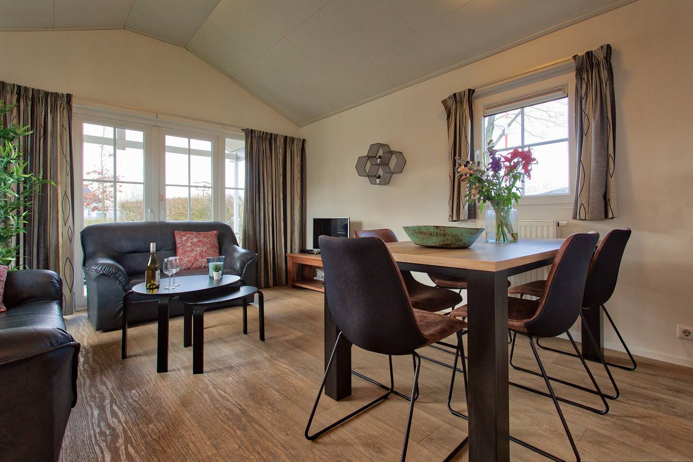Recreatiepark de Veerstal — Typ D: Chalet für 5 Personen in IJssel