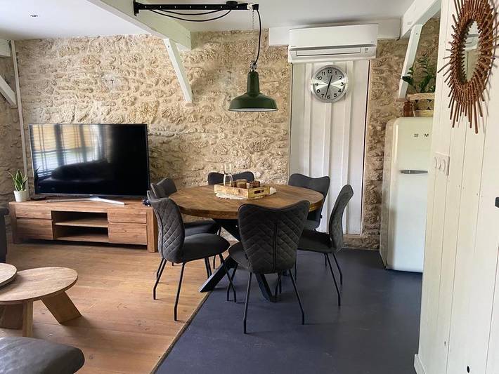 Gîte pour 6 personnes, avec terrasse et jardin à Salles - 3