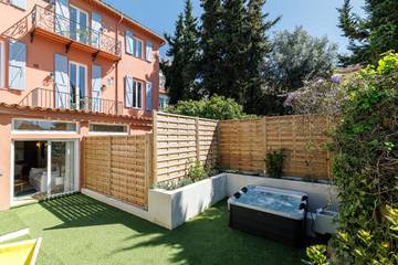 Gîte pour 4 personnes, avec jardin ainsi que sauna et jacuzzi dans Port de Nice