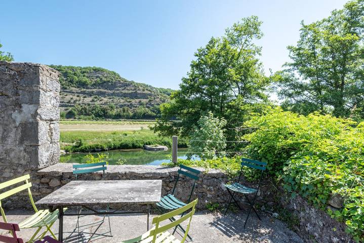 Maison de vacances pour 13 personnes, avec jardin et terrasse à Joyeuse