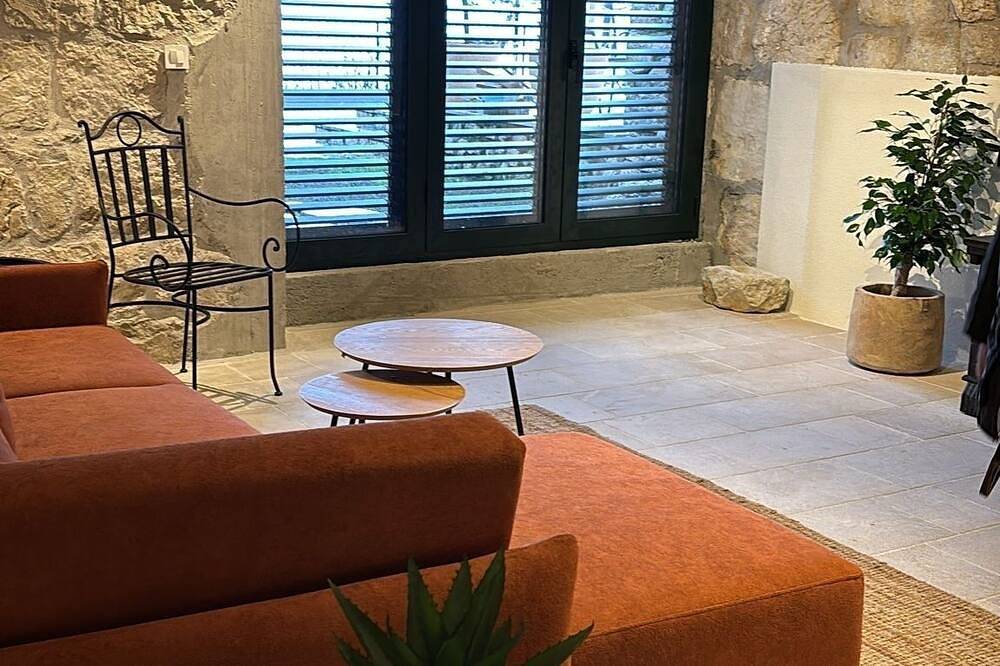 Willa ze spektakularnym widokiem na morze, 2 sypialnie, basen in Zaostrog, Riwiera Makarska