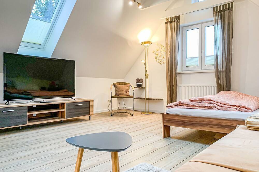 Ganze Wohnung, Ferienhaus Sundhaus,  Sassnitzer Weg 40 - Gohr- Ferienwohnungen in Ozeaneum Stralsund, Stralsund