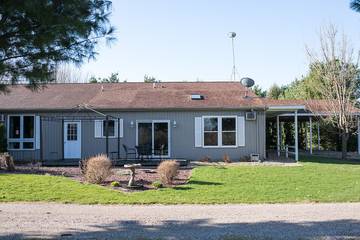 Bed And Breakfasts for 7 Guests in Lake Michigan, Michigan, Picture 1