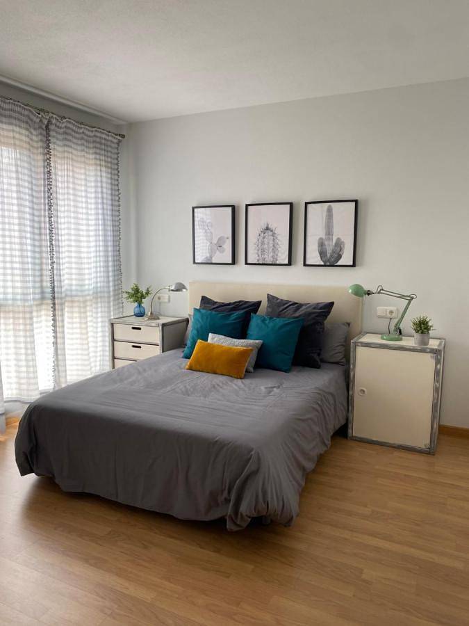Appartement de vacances entier, Double Room with Private Bathroom in Olite, Province de Navarra