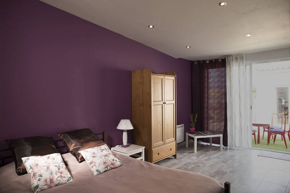 Unabhängiges Studio L'Obrador 25 m2, Blick auf Garten und Terrasse + Zugang zum Pool in Rieux-Minervois, Carcassonne und Umgebung