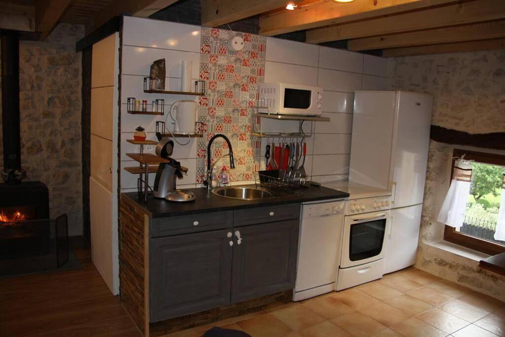 Appartement entier, Le Portougais, chalet à Chanaz, la petite Venise savoyarde in Chanaz, Région de Chambéry