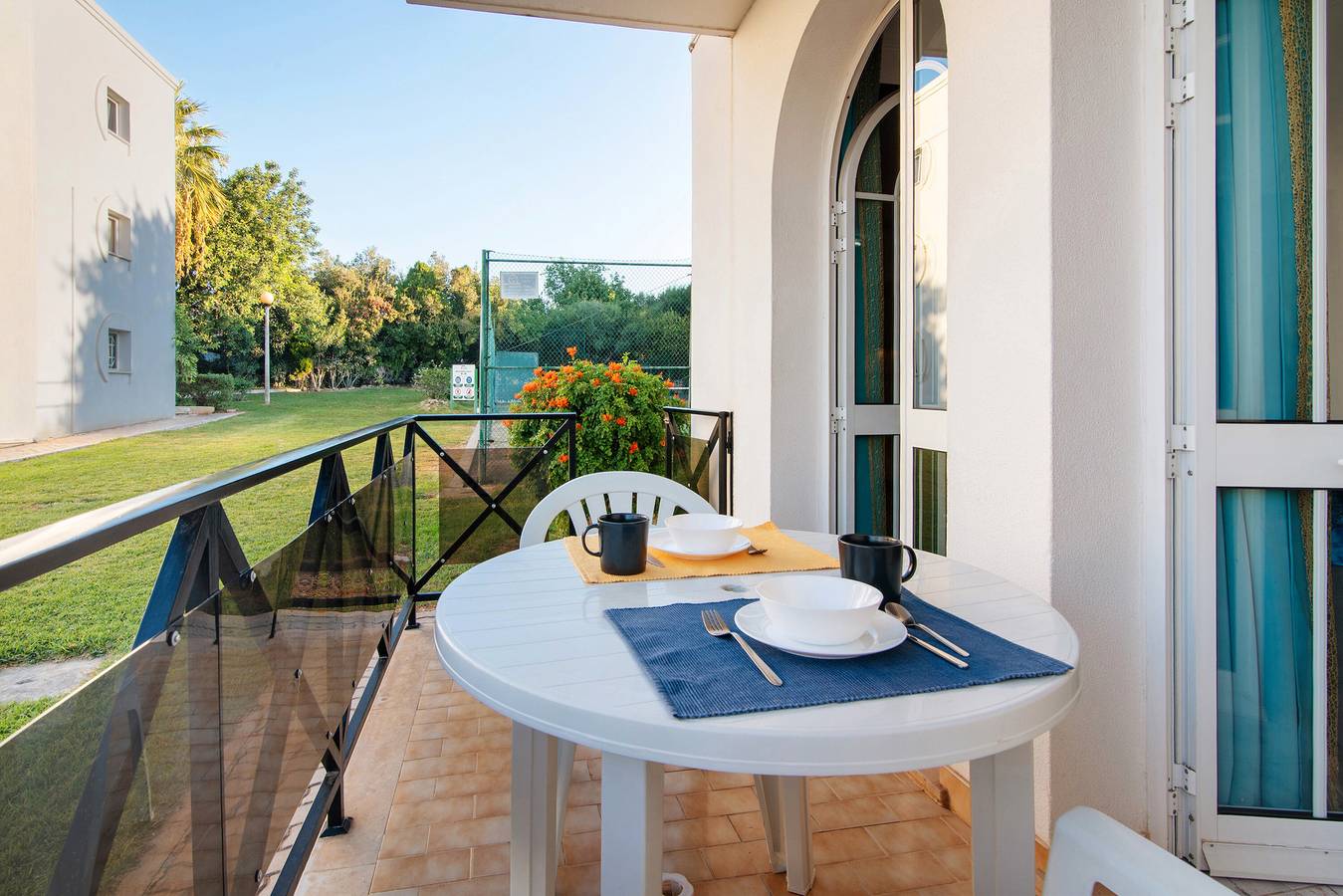 Entire apartment, Apartment 'Tavira Garden T1' with Shared Pool, Wi-Fi and Air Conditioning in Vale de Caranguejo, Tavira