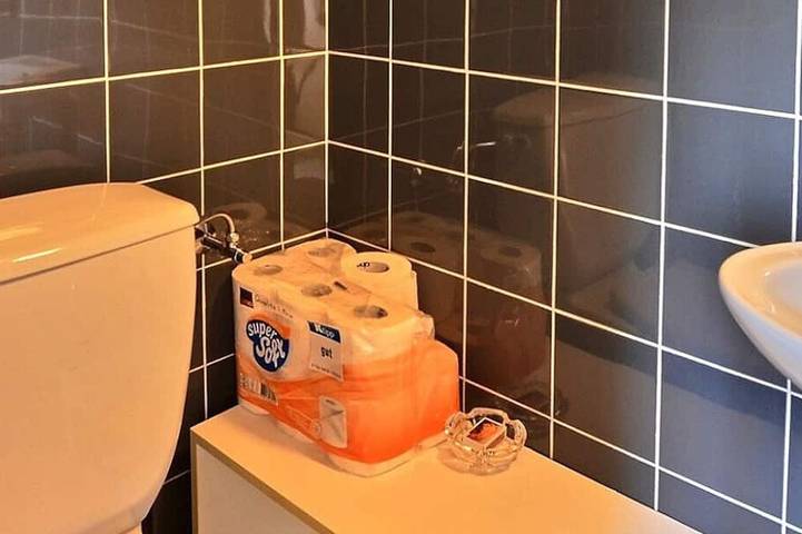 Ganze Wohnung, Einfache Wohnung für 5 Personen, Wohnzimmer mit Kamin, Kochnische mit Geschirrspüler, 1 Zimmer mit 2 in Grimentz, Anniviers