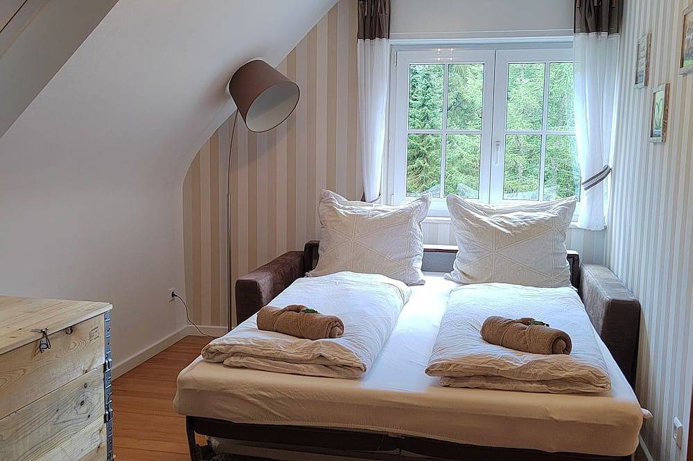 Romantisches Waldhaus \"Lucas\" mit einem traumhaften Garten und Sauna in Ottersweier, Nordschwarzwald