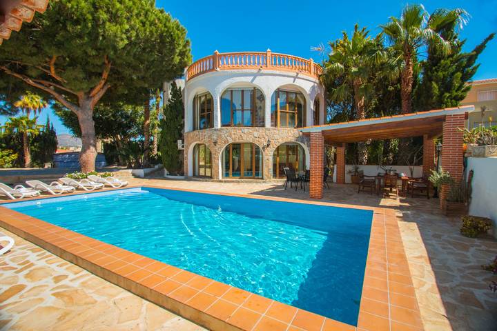 Villa für 10 Personen, mit Garten und Terrasse, mit Haustier in Calpe