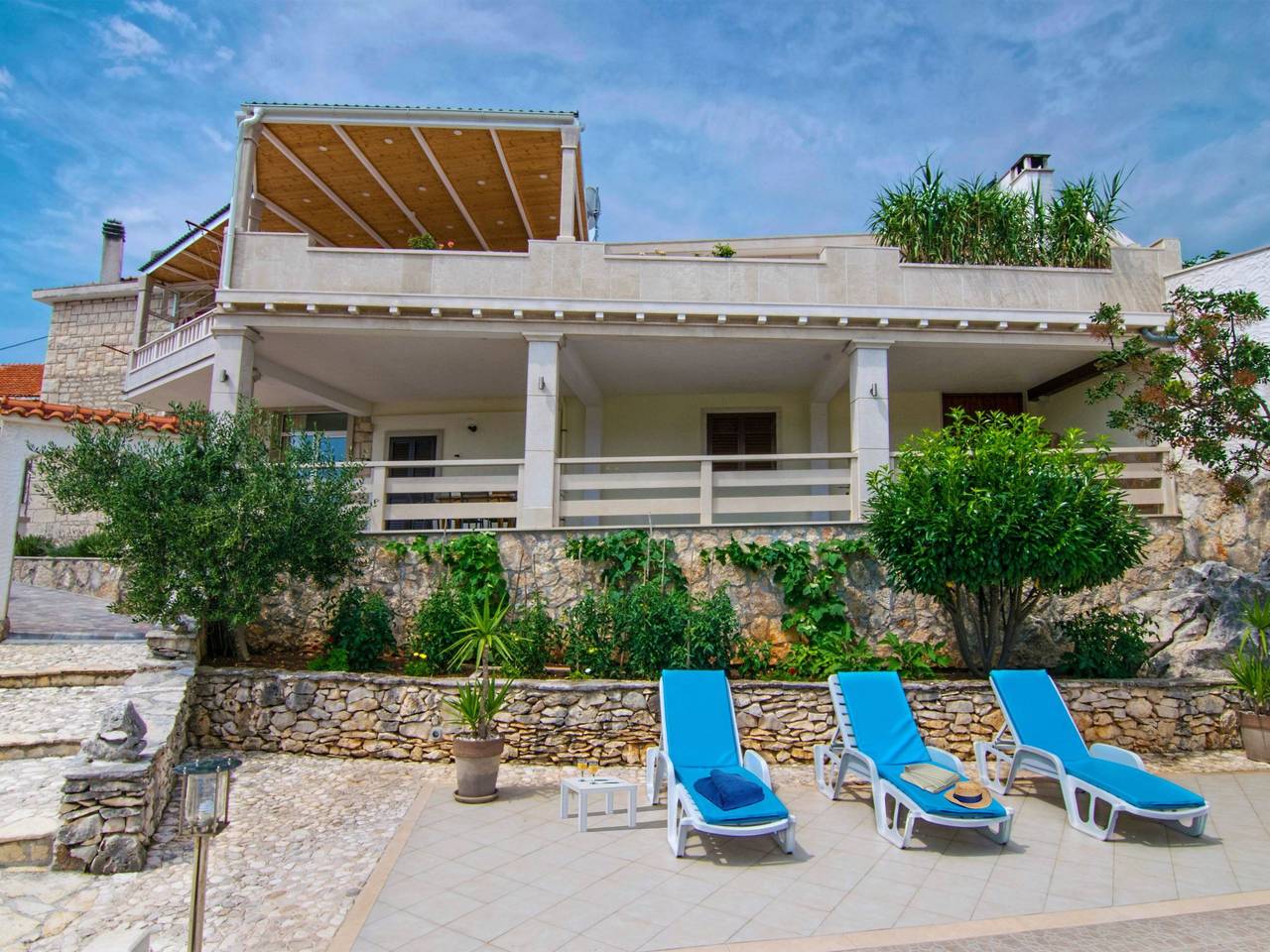 Ferienvilla "Lucian" mit Blick auf das Wasser in Selca, Povlija, Selca und Sumartin