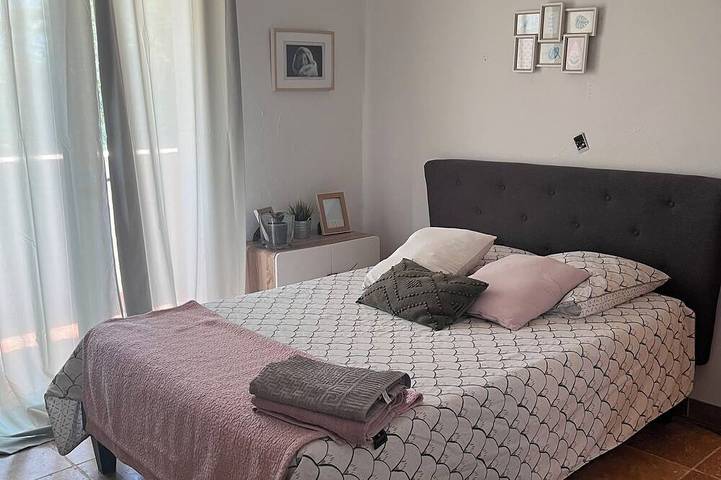 Location de vacances pour 8 personnes, avec jacuzzi ainsi que jardin et balcon à Pierrefeu-du-Var - 2