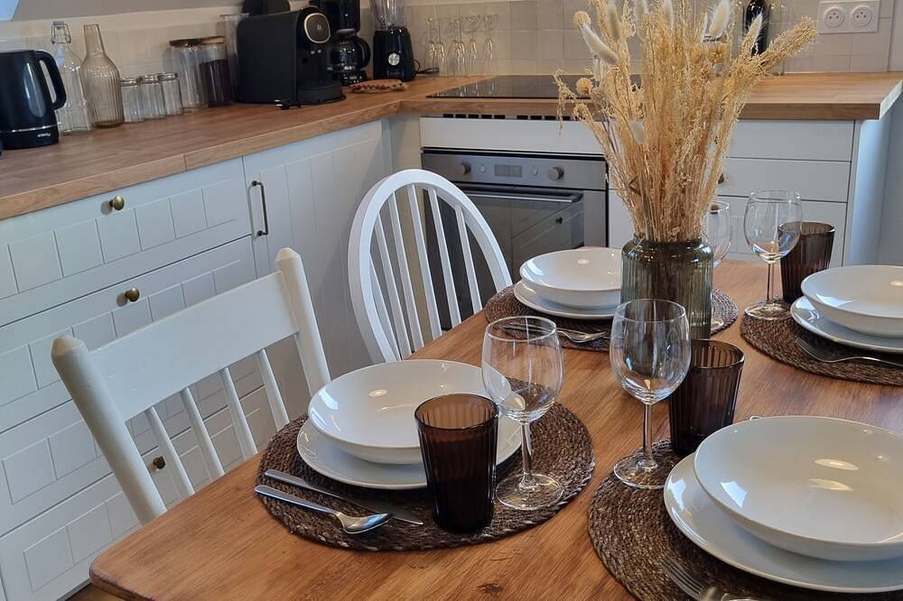 Apartamento entero, Pibri's perch // Maddy's apartments in Meyssac, Brive-la-Gaillarde region