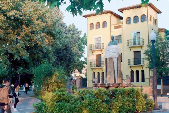 Apartamento para 4 personas, con Terraza además de Jardín y Vistas en Teruel