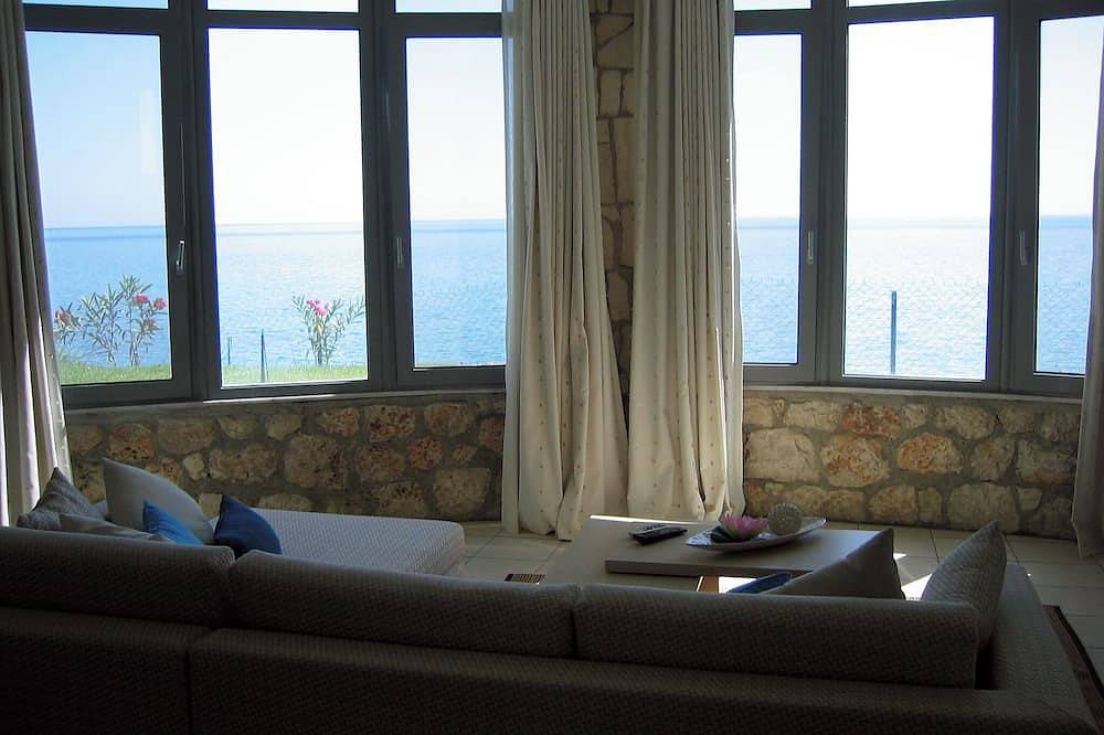 Villa 4, Brio Complex | Star Seafront Villa, Infinity Pool & Jetty | Sleeps 8-10 in Skala, Céphalonie