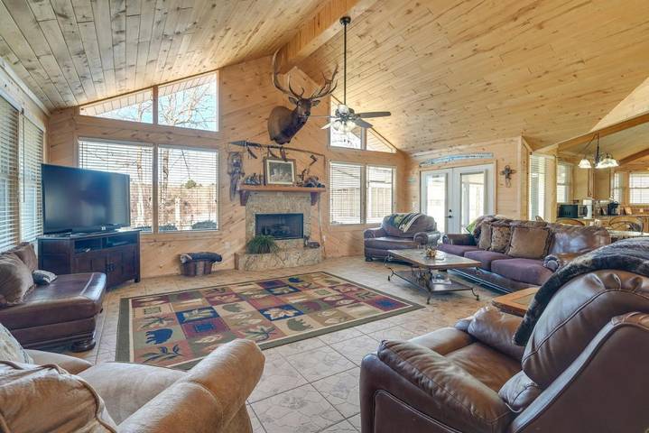 Ferienhaus für 13 Personen, mit Ausblick und Seeblick sowie Terrasse - 1