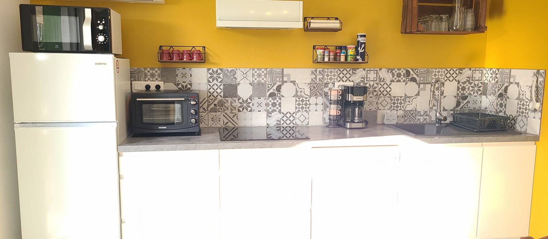 Entire apartment, Apartment 'La Nicoline' with Wi-Fi and Air Conditioning in Pierrelatte, Nyons region