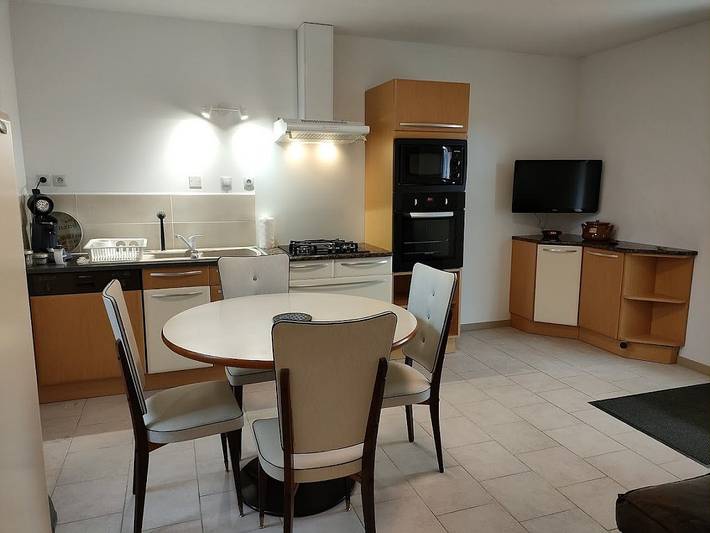 Gîte pour 4 personnes, avec terrasse et piscine ainsi que jardin et sauna à Lias-d'Armagnac - 4