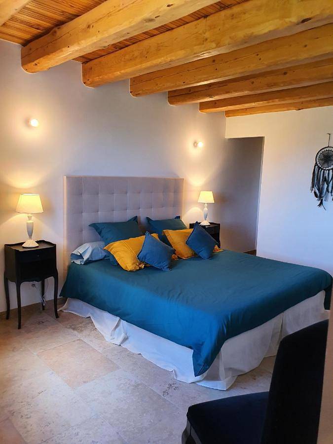 Gîte pour 5 personnes, avec vue et jardin à Vallabrègues - 4