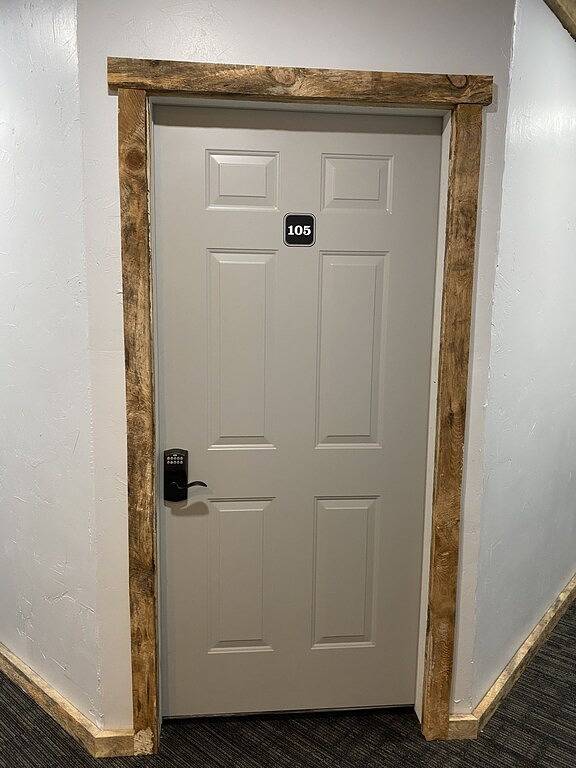 Ganze Wohnung, Ohiopyle Trailside Hotel Room 1Qn Bed 1 Fulton Sleeps 4 /Minutes to Fallingwater in Ohiopyle, Pennsylvania