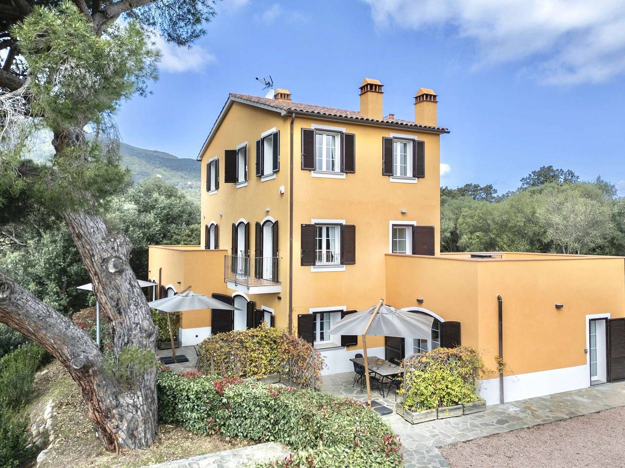 Ganze Wohnung, Geräumige Wohnung mit Pool, Klimaanlage und Terrasse in Ajaccio in Ajaccio, Ajaccio und Umgebung