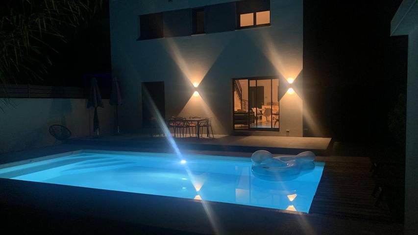 Location de vacances pour 6 personnes, avec vue ainsi que jardin et piscine à Villeneuve-de-la-Raho - 2