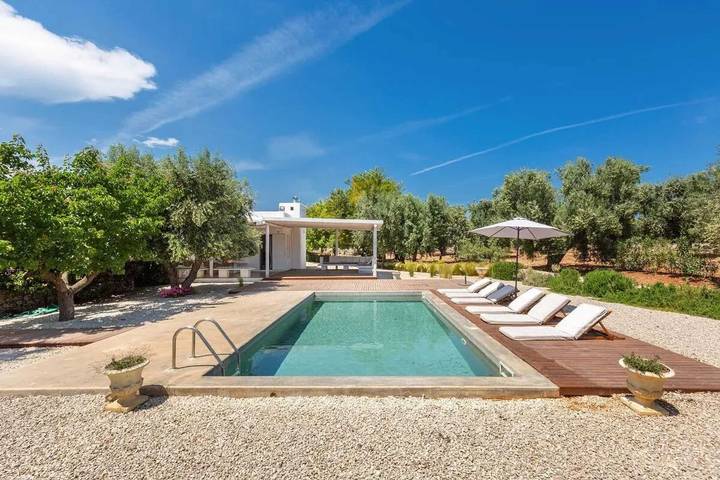 Villa per 8 persone, con piscina e terrazza in Carovigno