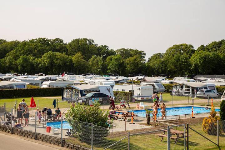 Ferienhaus für 6 Personen, mit Terrasse und Pool sowie Garten in Odense - 4