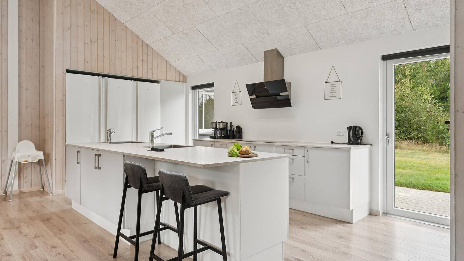 Buchen Sie großes Ferienhaus Henne Strand 387 mit Pool. in Henne, Filsø See