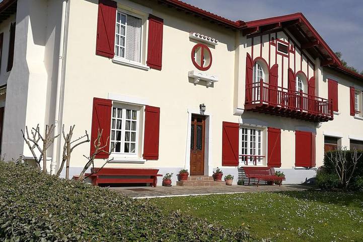 Location de vacances pour 4 personnes, avec terrasse à Hasparren